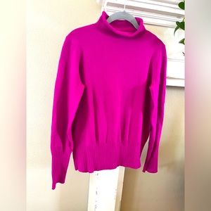 French Connection mock neck sweater In gorgeous shade of fuchsia.